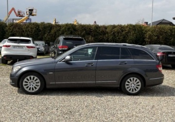 Mercedes Klasa C W204 2007 Mercedes-Benz Klasa C 2007r. 2.1 Diesel 170KM, zdjęcie 2