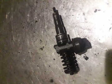 0414720312 VSTŘIKOVAČE 2.0 TDI 16V 103 2010 SEAT ALTEA XL (5P5 5P8)