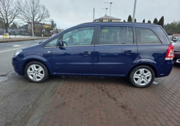 Opel Zafira C 2011 Opel Zafira 1.6Benzynasuper stan 1.6 Benzyna 105KM, zdjęcie 6