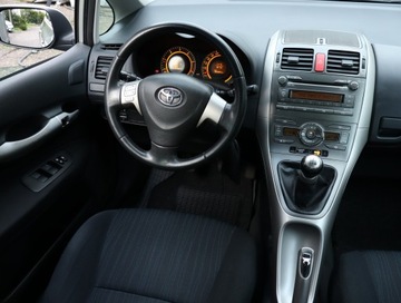 Toyota Auris I Hatchback 1.4 D-4D 90KM 2009 Toyota Auris 1.4 D-4D, Klima, Klimatronic, zdjęcie 6