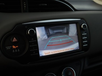 Toyota Yaris III Hatchback 5d Facelifting 2017 1.5 Dual VVT-iE 111KM 2018 Toyota Yaris 1.5 Dual VVT-i, Salon Polska, zdjęcie 17