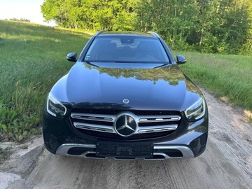 Mercedes GLC C253 2020 Mercedes-Benz GLC 300 de 4Matic diesel elektric 2.0 Hybryda Plug-in 194KM, zdjęcie 1