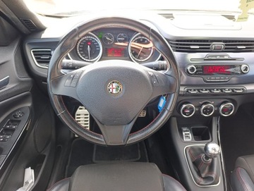 Alfa Romeo Giulietta Nuova II Hatchback 5d 1.4 TB 16v 120KM 2012 ALFA ROMEO GIULIETTA 1.4 TB 16v 120KM, Salon Polska, Manual,2 Właściciel, zdjęcie 13