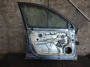 DVEŘE KOMPLETNÍ LEVÝ PŘEDNÍ W PASSAT B5 LC7V