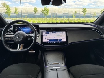 Mercedes Klasa E W214 Sedan 2.0 220d 197KM 2024 Mercedes-Benz E 220, zdjęcie 10
