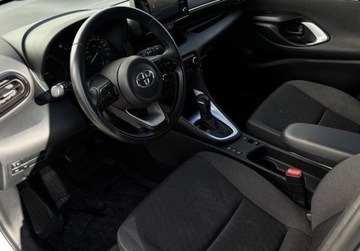 Toyota Yaris IV 2022 Toyota Yaris 1.5 Comfort e-CVT Salon PL 1.5 Hybryda 92KM, zdjęcie 7