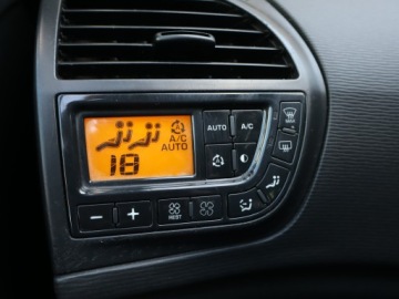 Citroen C4 Picasso I 2.0 HDi 136KM 2007 Citroen C4 Picasso 2.0 HDi, Automat, Klima, zdjęcie 17