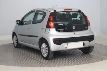 Peugeot 107 Hatchback 5d Facelifting 2012 1.0 VTI 68KM 2012 Peugeot 107 1.0, Salon Polska, Klima, zdjęcie 3