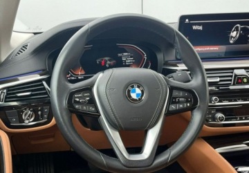 BMW Seria 5 G30-G31 Limuzyna Facelifting 2.0 530i 252KM 2022 BMW Seria 5 xDrive Automat Brazowa Skora Navi Ambiente Kamera FV23, zdjęcie 18