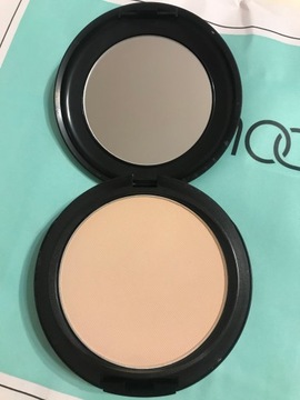 MAC NC15 STUDIO FIX POWDER PLUS ТОНАЛЬНАЯ ОСНОВА
