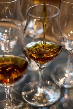 Дегустационный стакан с крышкой для виски объемом 100 мл.