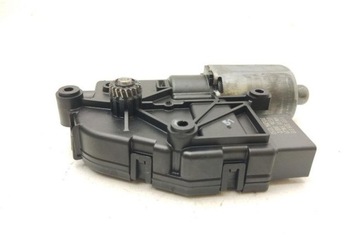 MOTOREK STŘEŠNÍHO OKNA PORSCHE PANAMERA (970) 97062421105 HYBRID 306KW 2015