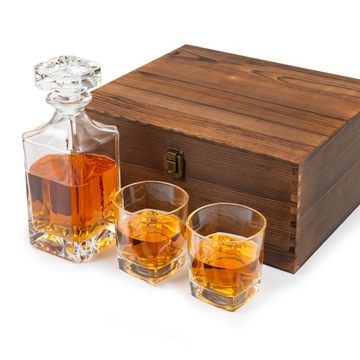 SZKLANKI DO WHISKY KOMPLET W SKRZYNCE Z KARAFKĄ