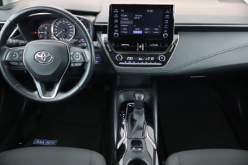 Toyota Corolla XII Sedan 1.8 Hybrid 122KM 2022 Toyota Corolla 1.8 Hybrid, Salon Polska, zdjęcie 11