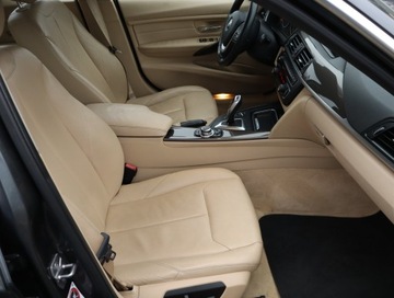 BMW Seria 3 F30-F31-F34 Touring 2.0 318d 143KM 2015 BMW 3 318 d, Automat, Skóra, Navi, Klima, zdjęcie 8
