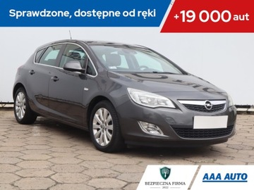 Opel Astra J Hatchback 5d 1.7 CDTI ECOTEC 110KM 2011 Opel Astra 1.7 CDTI, Klima, Klimatronic, Tempomat