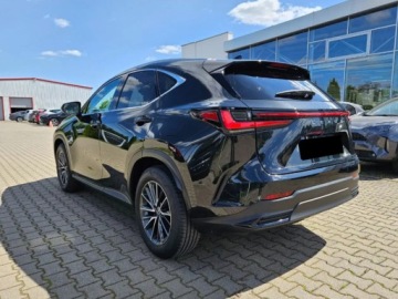 Lexus NX II SUV Facelifting 2.5 350h 200KM 2025 Od ręki - 350h Prestige 2.5 Hybrid 200KM | Podgrzewane fotele!, zdjęcie 3