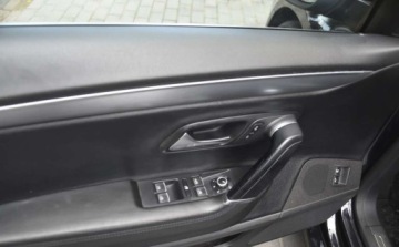 Volkswagen CC 2.0 TDI CR DPF BlueMotion Technology 140KM 2014 Volkswagen CC Volkswagen CC 2.0 TDI BlueMotion Technology DSG 2.0 Diesel, zdjęcie 22