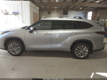 Toyota Highlander III 2024 Toyota Highlander PLATINUM, 2024., 4x4, 2.4L 2.4 Benzyna 265KM, zdjęcie 6