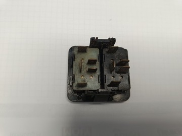 PANEL PŘEPÍNAČ SKEL ŘIDIČE ALFA ROMEO GTV SPIDER 916