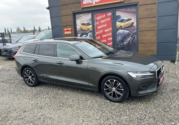 Volvo V60 II  2021 Volvo V60 V60 2.0 HYB 163 KM 2021r 62.000 km Warszawa 2.0 Hybryda