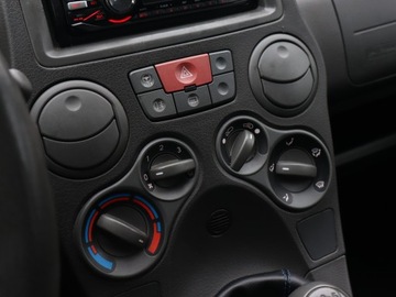 Fiat Panda II Hatchback 5d 1.1 MPI 54KM 2007 Fiat Panda 1.1, Salon Polska, zdjęcie 13