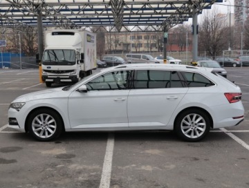 Skoda Superb III Kombi Plug-In Hybrid 1.4 TSI Plug-In-Hybrid 218KM 2020 Skoda Superb iV 1.4 TSI PHEV, Salon Polska, zdjęcie 2