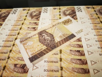 Купюры 200 злотых для игры и обучения 25шт