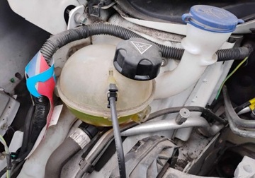 Citroen C3 III Hatchback 1.2 PureTech 82KM 2017 Citroen C3 2017r, 1.2 Benzyna. Lekko uszkodzony tyl. Jezdzi. 1.2 Benzyna, zdjęcie 19