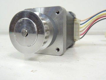 Silnik krokowy KH42KM2-911 servo napęd