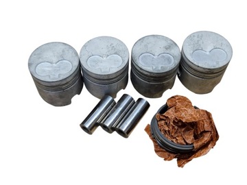 KOMPLET PÍSTŮ MOTORU +0.50 VW LT 28-35