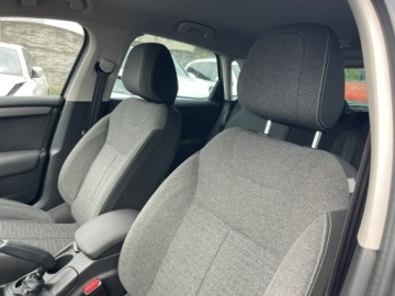 Citroen C4 II Hatchback 5d Facelifting 1.2 PureTech 110KM 2015 Citroen C4 Salon PL Klimatronik Czujniki park., zdjęcie 9