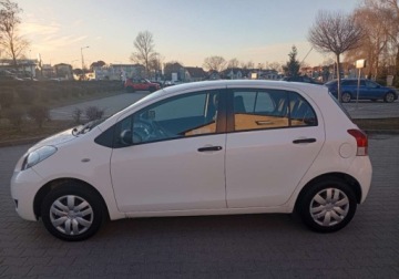 Toyota Yaris II Hatchback 5d 1.0 VVT-i 69KM 2009 Toyota Yaris Kupiony w Polsce - benzyna - klimatyzacja Benzyna 69KM, zdjęcie 5