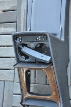 VOLVO XC90 И ЦЕНТРАЛЬНЫЙ ТУННЕЛЬНЫЙ ПОДЛОКОТНИК В КОМПЛЕКТЕ, ЧЕРНЫЙ ТЕЛЕФОН