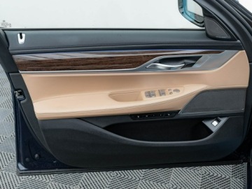 BMW Seria 7 G70 2022 BMW 745 PY13616#745Le xDrive Ambient K.cofania, zdjęcie 11