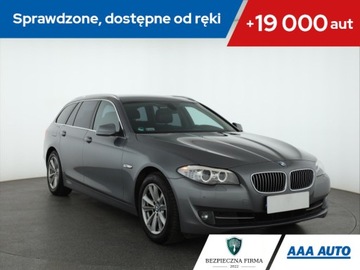 BMW Seria 5 F10-F11 Touring 520d 184KM 2012 BMW 5 520d, 181 KM, Automat, Skóra, Navi, Xenon