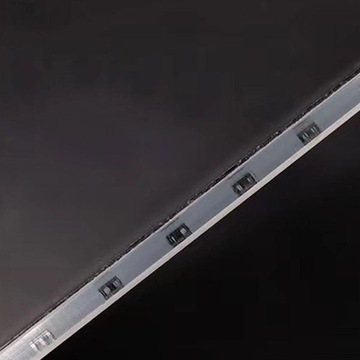Копировальная доска с белой светодиодной подсветкой формата А4 и USB-кабелем для облегчения работы.