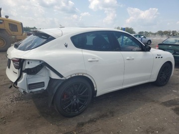 Maserati Levante 2023 Maserati Levante Modena, 2023r., 4x4, 3.0L 3.0 Benzyna 424KM, zdjęcie 2