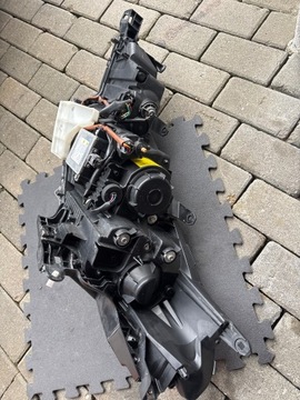 CITROEN C-CROSSER SVĚTLO LEVÝ PRAVÁ PŘEDNÍ XENON