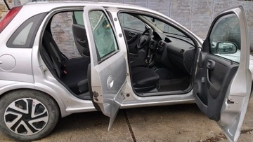 Opel Corsa C 1.2 Twinport ECOTEC 80KM 2004 Opel Corsa C Twinport 1.2 Idealny wygląd, koła 15", zdjęcie 9