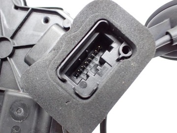 ZÁMEK DVEŘE LEVÝ PŘEDNÍ EVROPA 5TB837015E VW CADDY V 2K 2K7 24R