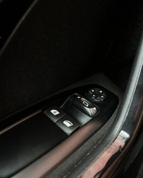 Peugeot 208 I Hatchback 3d 1.2 VTI 82KM 2013 Peugeot 208 Czujniki Kamera niski przebieg Gwarancja w cenie WarszawaVLAV, zdjęcie 23