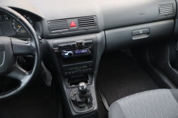 Skoda Octavia II Hatchback 1.6 MPI 102KM 2010 Skoda Octavia 1.6, Salon Polska, GAZ, Klima, zdjęcie 7