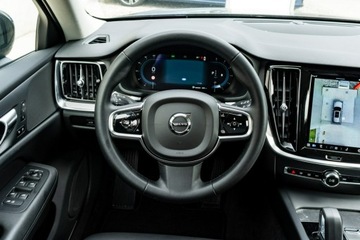 Volvo V60 II  Kombi Facelifting 2.0 B4 197KM 2023 Volvo V60 B4 D Plus Dark 197KM FV23%, zdjęcie 12