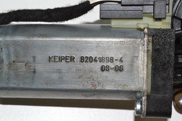 MERCEDES CLS C219 2008 RHD PŘEDNÍ PRAVÝ MOTOR REGULACE SEDAČKY 0