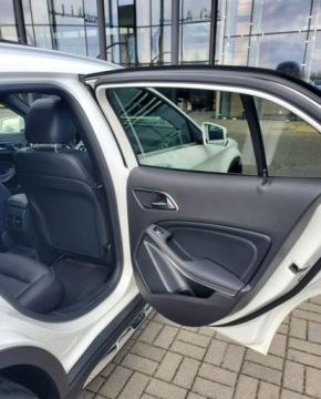 Mercedes GLA I Off-Roader Facelifting 2.0 250 211KM 2019 Mercedes-Benz GLA mercedes gla 250 amg 4matic ,niski pot przebieg 20 tys km, zdjęcie 18