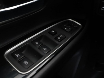 Mitsubishi Outlander III SUV PHEV Facelifting 2020 2.4 PHEV 224KM 2020 Mitsubishi Outlander PHEV automat 4x4 grzane, zdjęcie 36