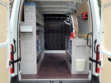 Сервисное оборудование мастерской, полки, шкафы L2H2