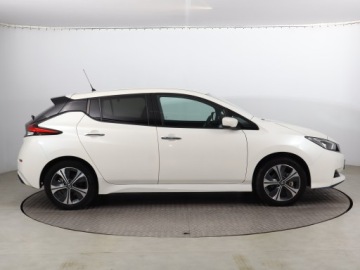 Nissan Leaf II Hatchback Elektryczny e+ 62kWh 218KM 2020 Nissan Leaf 62 kWh, Automat, VAT 23%, Skóra, Navi, zdjęcie 5