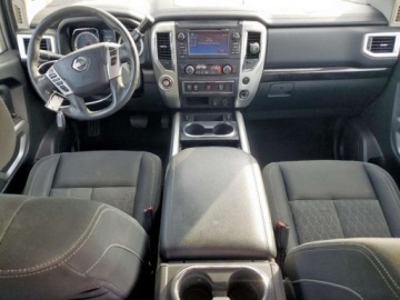 Nissan Titan 2018 Nissan Titan Sv 2018 5.6 Benzyna 390KM, zdjęcie 8